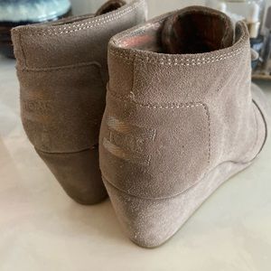 Toms wedges